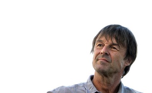 Nicolas Hulot, lors d'un déplacement à Fervaches, le 4 juillet 2011.