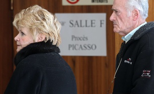 Pierre Le Guennec et sa femme Danielle, devant le tribunal correctionnel de Grasse le 11 février 2015.