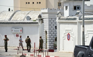 C'est dans la caserne Bouchoucha, à Tunis, qu'un caporal a tiré sur ses camarades, faisant plusieurs victimes, le 25 mai 2015.