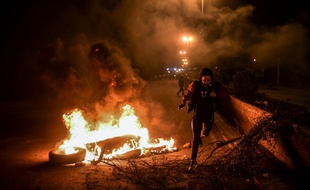 Une personne a été tuée et plusieurs blessées près de La Paz, le 19 novembre 2019, dans des heurts ont éclaté entre des manifestants et l'armée bolivienne.