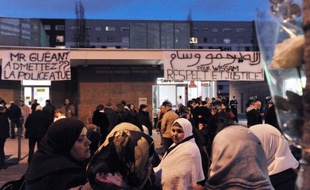 La famille de Wissam El-Yamni, mort à la suite de son interpellation la nuit de la Saint-Sylvestre, a demandé une contre-autopsie, estimant que les résultats de l'autopsie présentaient "des anomalies".