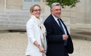 La facture d'électricité d'un ménage français ne va pas s'alourdir de 50% d'ici 2020 comme le laissait entendre un rapport de sénateurs, a affirmé vendredi la ministre de l'Ecologie et de l'Energie, Delphine Batho.