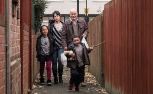 Dave Johns et Hayley Squires dans Moi, Daniel Blake de Ken Loach