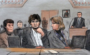 Djokhar Tsarnaev (au centre) lors de son procès à Boston, le 5 mars 2015.