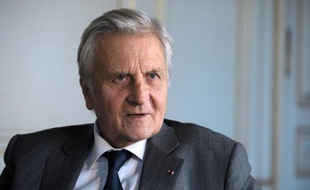 Jean-Claude Trichet, qui fut le patron de la BCE après avoir été l'un des rédacteurs du traité de Maastricht, évoque, 20 ans après son entrée en vigueur, une Europe "au milieu du gué", inquiet du "malaise" des citoyens.