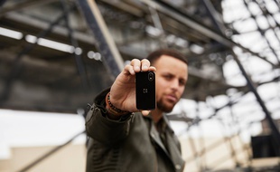Le basketteur Stephen Curry a investi dans la start-up Palm.