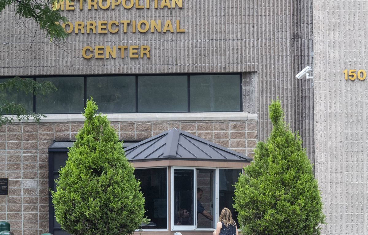 Affaire Epstein : Il manque une minute de la vidéo du suicide en prison du criminel sexuel dévoilée par les autorités