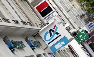 L'association de consommateurs UFC-Que choisir a dénoncé mercredi le "tour de passe-passe" opéré par les banques sur les tarifs bancaires, marqués par la généralisation de frais de tenue de compte en augmentation constante.