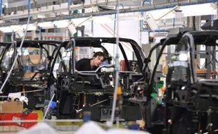 L'activité du secteur privé a renoué avec la croissance en janvier, avec un indice PMI à 50,9 points, au plus haut depuis cinq mois, a annoncé mardi le cabinet Markit qui compile cet indicateur.