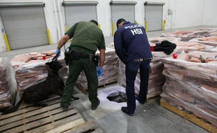 Les autorités américaines ont annoncé mercredi avoir découvert un "important" tunnel à la frontière avec le Mexique destiné à acheminer de la drogue aux Etats-Unis, ainsi que l'arrestation de 15 narcotrafiquants présumés liés au cartel mexicain des Zetas.