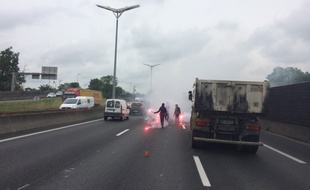 Blocage de la rocade de Bordeaux le 31 mai 2016.