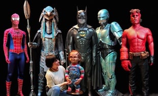 Laurie Corbier, responsable de la collection cinéma au sein du musée de la miniature et du cinéma de Lyon, a réussi à rassembler les pièces des cinq costumes de super héros, éparpillées à travers le monde entier.
