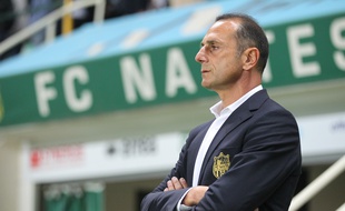 NANTES, le 17/09/2012 Michel Der Zakarian, entraineur du FCN lors du match contre Guingamp