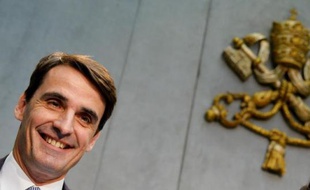 Le président de l'IOR, "la banque du Vatican", Jean-Baptiste de Franssu, le 9 juillet 2013 lors d'une conférence de presse au Vatican, suite à sa désignation par le pape François