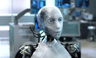 Un robot dans le film I, Robot de Alex Proyas.