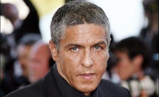 L'acteur français Samy Naceri, révélé au cinéma par son rôle dans la série "Taxi" et condamné en janvier à six mois de prison pour violences, a bénéficié mardi d'une nouvelle suspension de peine pour raisons médicales, a-t-on appris jeudi de source proche de l'acteur.