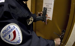 La plupart des syndicats de police ont exprimé leur "déception" vendredi après la publication d'un rapport préconisant le statu quo pour les règles d'usage des armes, plusieurs semaines après une vague de contestation inédite née de la mise en examen d'un policier.