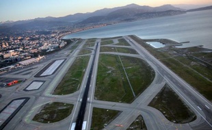 Air France a affirmé mercredi que ses bases de province, installées à Marseille, Nice et Toulouse, connaissaient un "succès opérationnel" en ligne avec les objectifs, après des informations de presse faisant état de leur fermeture prochaine.
