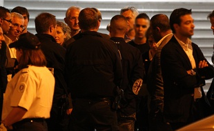 Hicham Ouakki et Driss Arab, les jeunes deux suspects présumés dans la mort de l'etudiant Jeremy Roze, ont participe a la reconstitution du meurtre dans la Grande rue St Michel, le 17 septembre 2012.