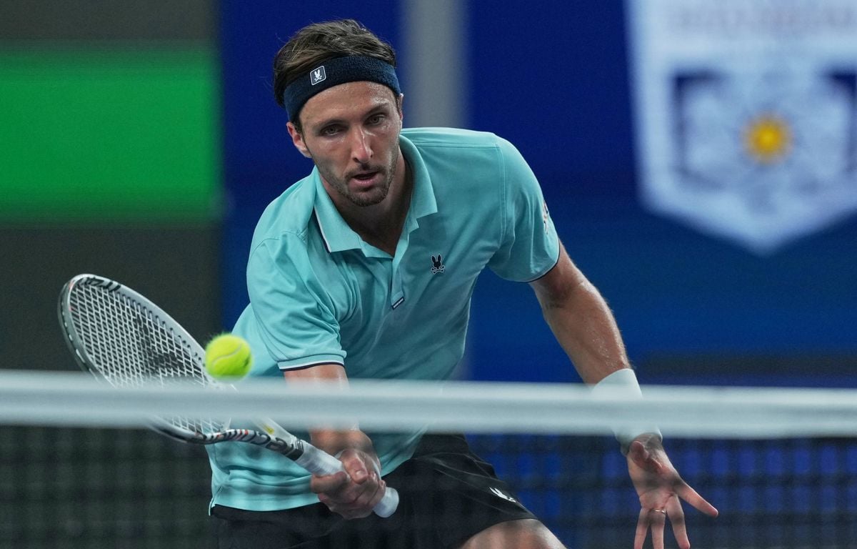 Tennis : Le Français Arthur Rinderknech rejoint son cousin Valentin Vacherot en finale du Masters 1000 de Shanghai