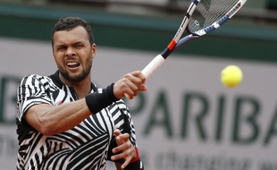 Jo-Wilfried Tsonga face à Marcos Baghdatis au 2e tour de Roland-Garros, le 26 mai 2016.