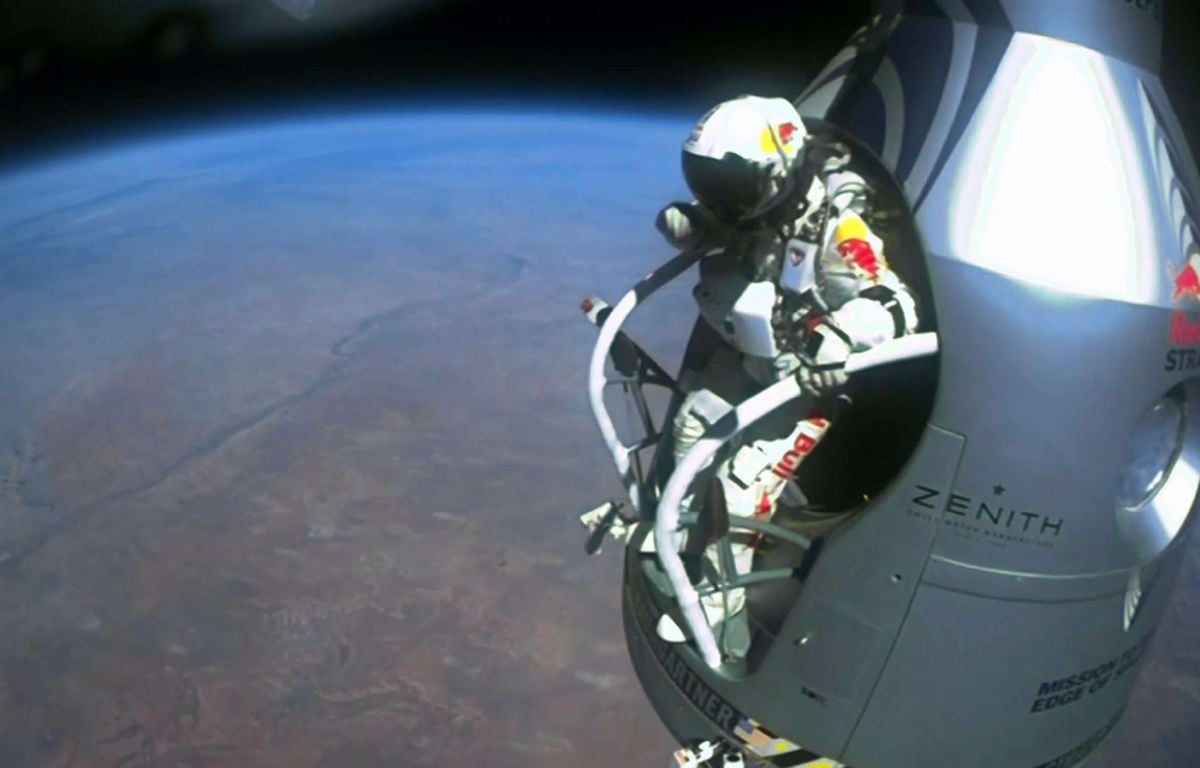 Vacances en Italie, arrêt cardiaque... Ce que l'on sait sur la mort de Félix Baumgartner lors d'un saut en parapente