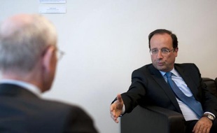 L'arrivée de François Hollande à l'Elysée en "déroute" certains à Washington, où l'étiquette de "socialiste" inquiète dans un pays où l'annonce du retrait des troupes françaises d'Afghanistan passe mal.