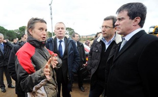 Le ministre de l'Intérieur Manuel Valls a annoncé mardi que l'état de catastrophe naturelle dans le Var, touché par d'importantes inondations, serait déclaré dans "moins de 15 jours".