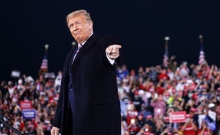 Coronavirus: Donald Trump est soigné avecun traitement expérimental