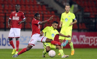 Des joueurs du Standard de Liège (en rouge) lors d'un match contre Molde, le 27 août 2015.