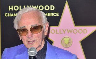 Charles Aznavour le 24 août 2017, lors de l'inauguration de son étoile sur le «Walk of Fame», à Los Angeles.