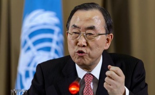 Le secrétaire général de l'ONU, Ban Ki-moon, a estimé vendredi à Genève qu'une solution militaire en Syrie conduisait à une "dissolution" du pays où le conflit a fait selon l'ONU près de 70.000 morts en près de deux ans.