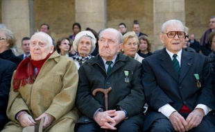 Louis Cortot (au centre), était l'un des derniers Compagnons de la Libération.