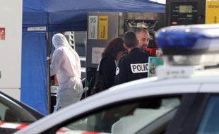 Deux hommes ont été écroués jeudi pour assassinat dans l'enquête sur la mort en 2012 du célèbre avocat corse Antoine Sollacaro, un troisième suspect étant incarcéré, a annoncé le parquet.