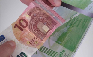 Depuis le 7 février 2015, on peut échanger un euro contre une gonette à Lyon.
