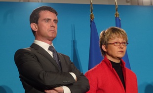 Manuel Valls et Nathalie Appéré, maire de Rennes, le 19 décembre 2014 à l'hôtel de Rennes Métropole.