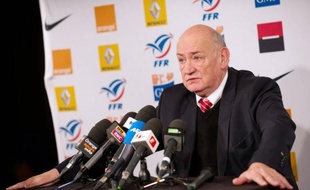La candidature d'Evry Centre-Essonne a été retenue vendredi au détriment de celle de Thiais-Orly par la Fédération française de rugby pour accueillir son projet de construction d'un "Grand Stade", a annoncé vendredi le président de la FFR, Pierre Camou.