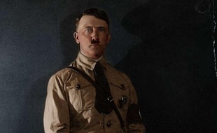 Le portrait d'Adolf Hitler, colorisé par l'artiste danois Mads Madsen.