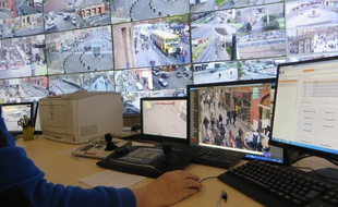 Dans le centre de vidéosurveillance urbaine de Toulouse.