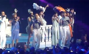 Les Enfoirés reprennent Get Lucky en janvier 2014.
