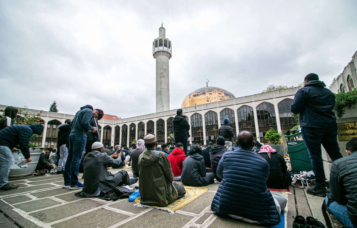 Imam who advised the government sacked after protest