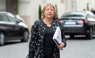 La maire (LR) de Calais, Natacha Bouchart.