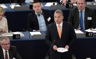 Viktor Orban, Premier ministre hongrois, s'exprime devant le Parlement européen à Strasbourg, le 19 mai 2015