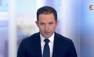 Benoît Hamon sur le plateau du «20 heures», lundi 30 janvier.