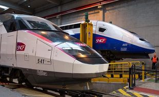 Des TGV au Technicentre est-européen SNCF de Bobigny-Pantin, le 11 octobre 2013