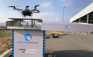 Le drone et sa station. New R Drone.