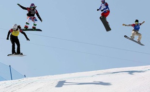 Les surfeurs ne sont pas toujours les mieux vus sur les pistes.