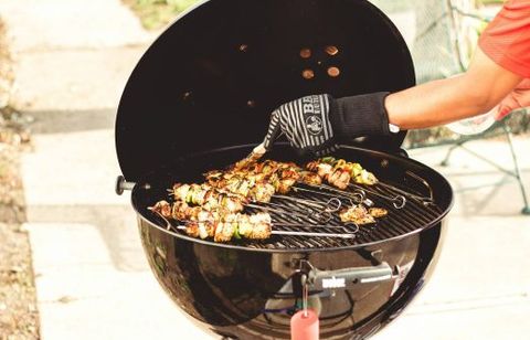 Envie de grillades parfaites ? Le barbecue Weber Original Kettle Premium est à 229,90 € chez Castorama (au lieu de 299,90 €)