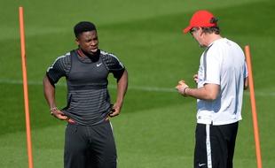 Serge Aurier et Laurent Blanc en avril 2015 au Camp des Loges.