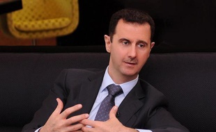 Le président syrien Bachar al-Assad, confronté à une rébellion depuis deux ans, a averti qu'une chute de son régime aurait un "effet domino" au Moyen-Orient et déstabiliserait cette région "pendant de longues années", dans une interview à des médias turcs diffusée vendredi.